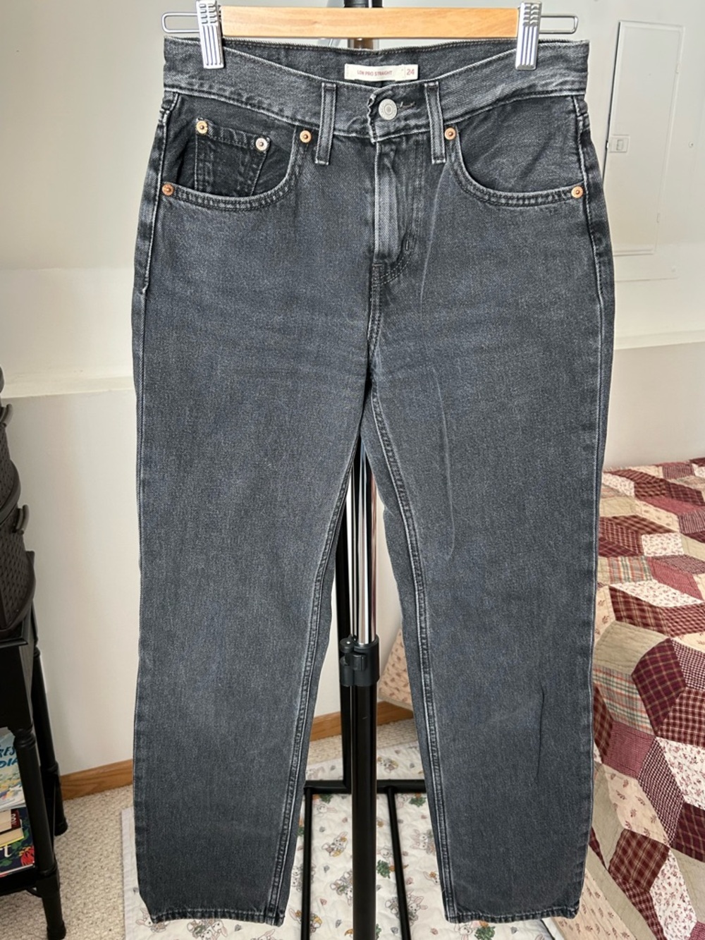 Levi’s Low Pro Straight Jeans 24